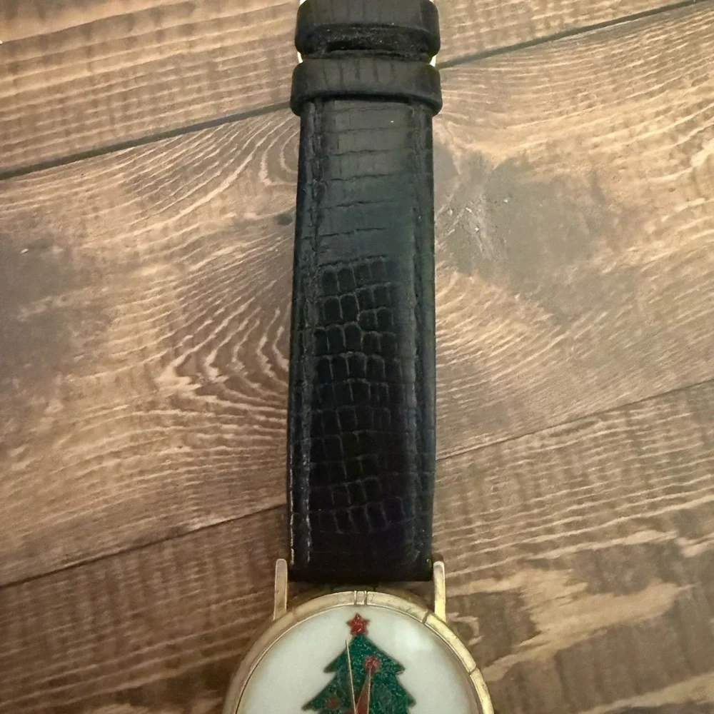 Vintage Holiday Bundle Santa Pin Christmas Tree Watch